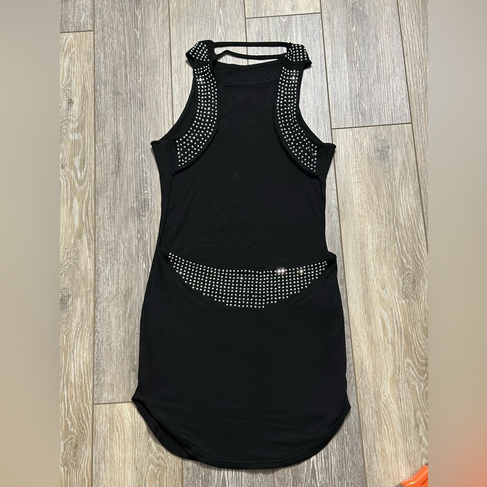 🛍️ Martina Style Open back mini dress with silver decoration